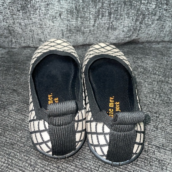 Bernie Mev Diamond Knit Flats - Catwalk X Black/Blush Size 12.5 (30) - Picture 4 of 5